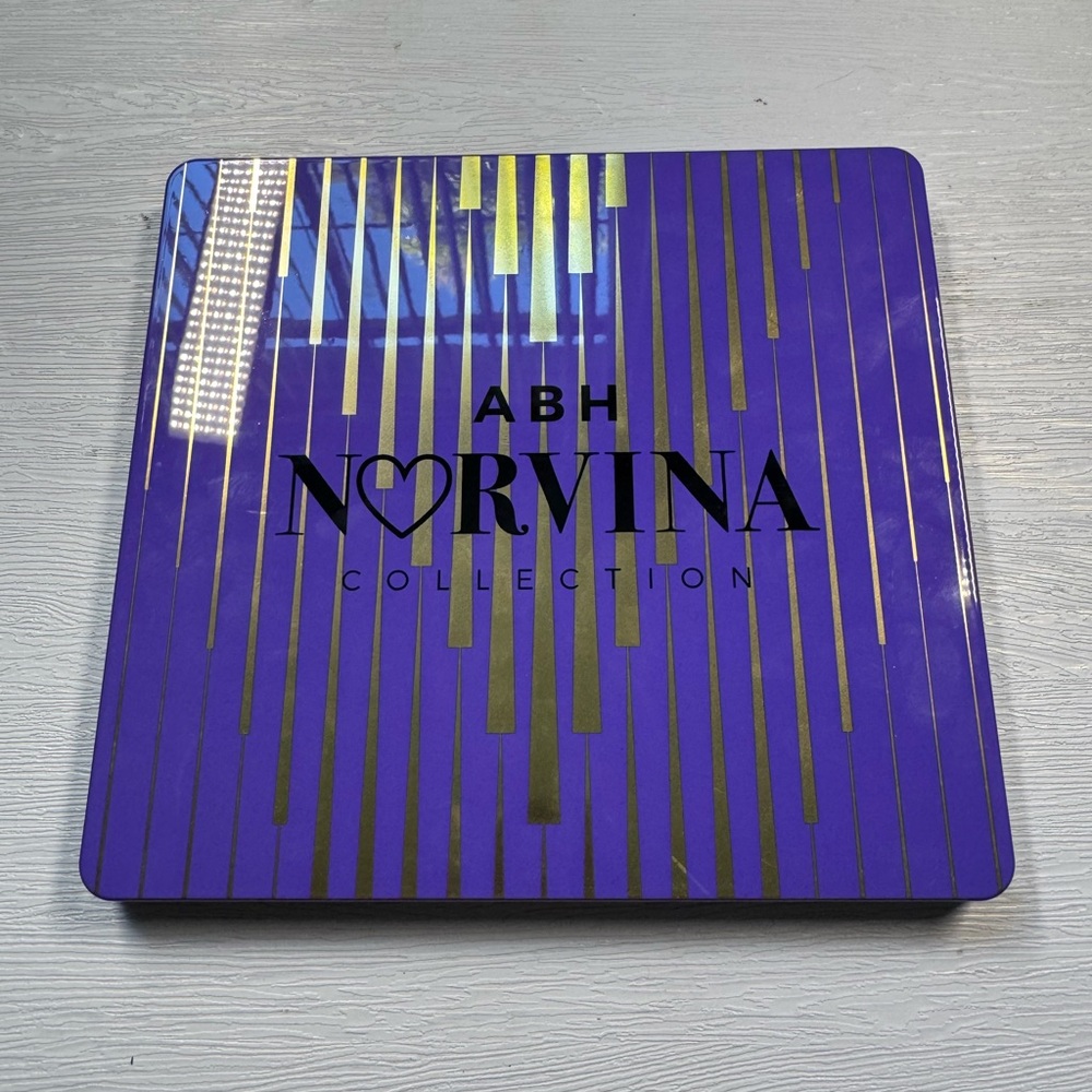 Anastasia Beverly Hills Norvina Collection Eyeshadow Palette - Purple and Gold